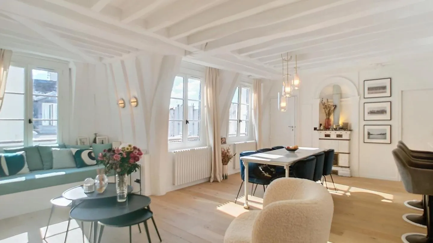 Apartment Chic A La Parisienne, Central Paris - Marais