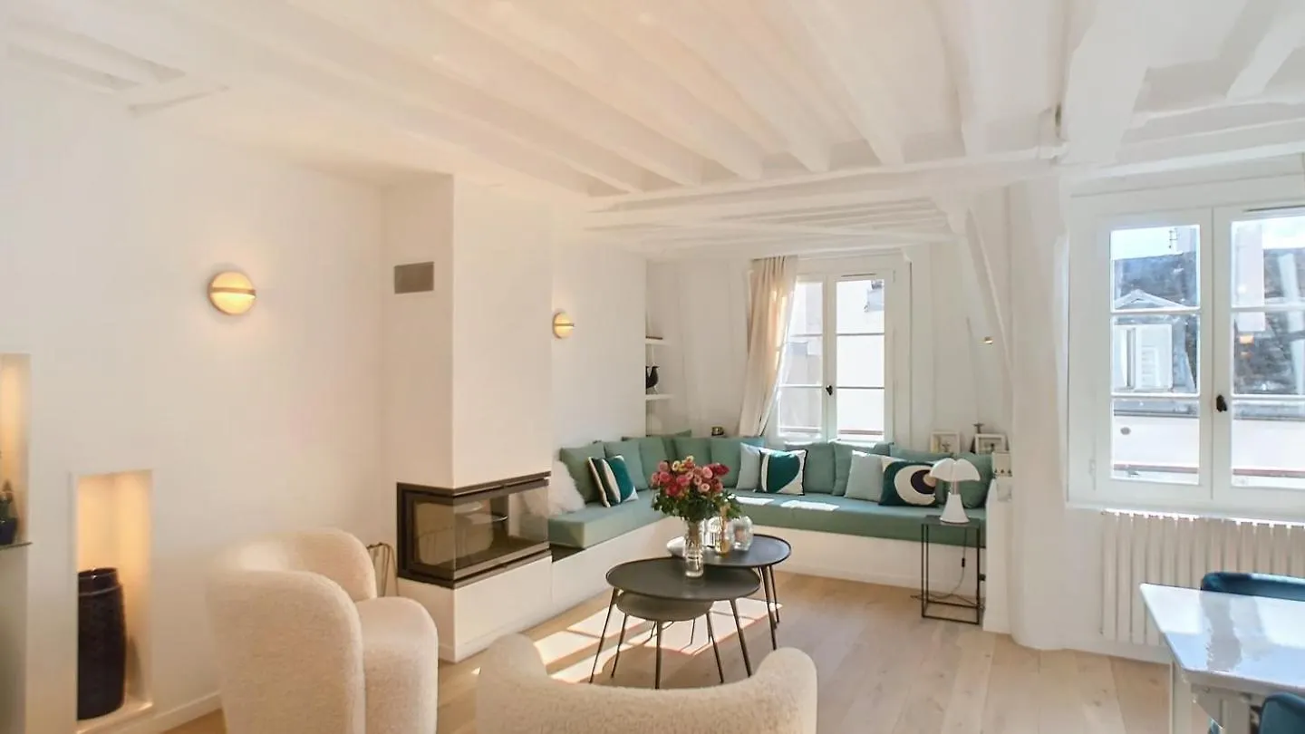 Apartment Chic A La Parisienne, Central Paris - Marais